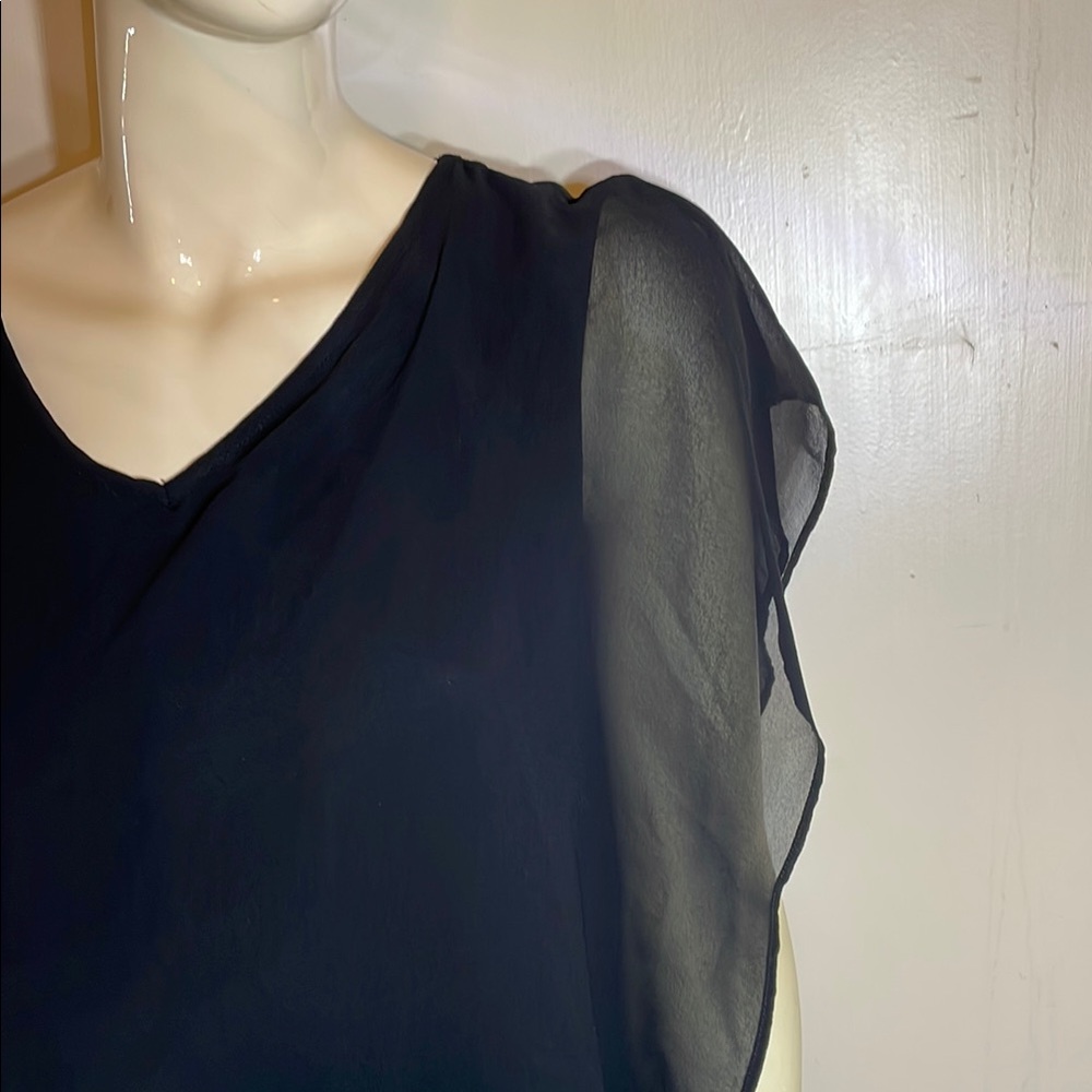🌺SALE 5 for $20🌺Elegant Black Women's Top - Picture 2 of 3